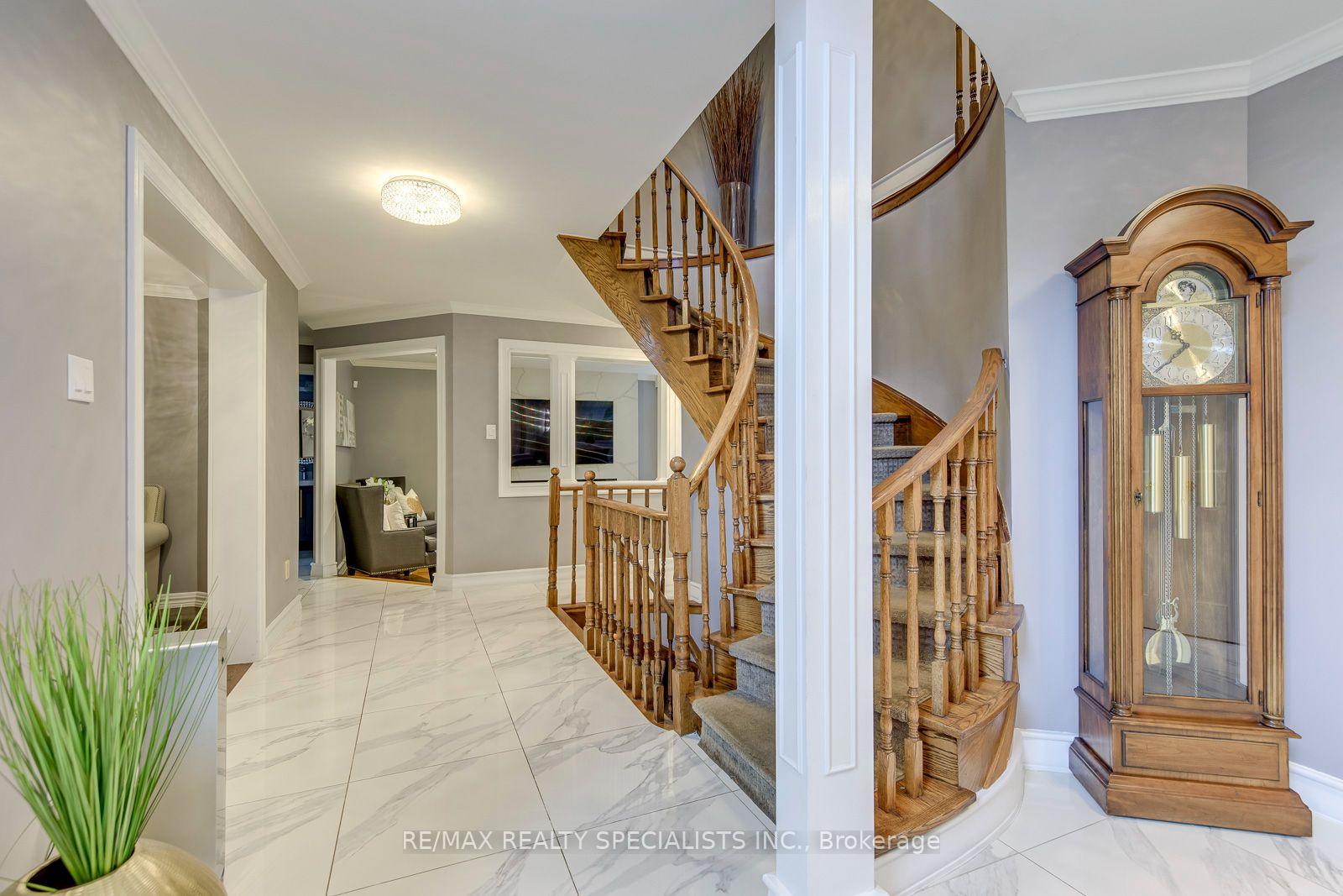 Photo 26 of 1499 Ravensmoor Crescent, Mississauga, East Credit — HOMEH