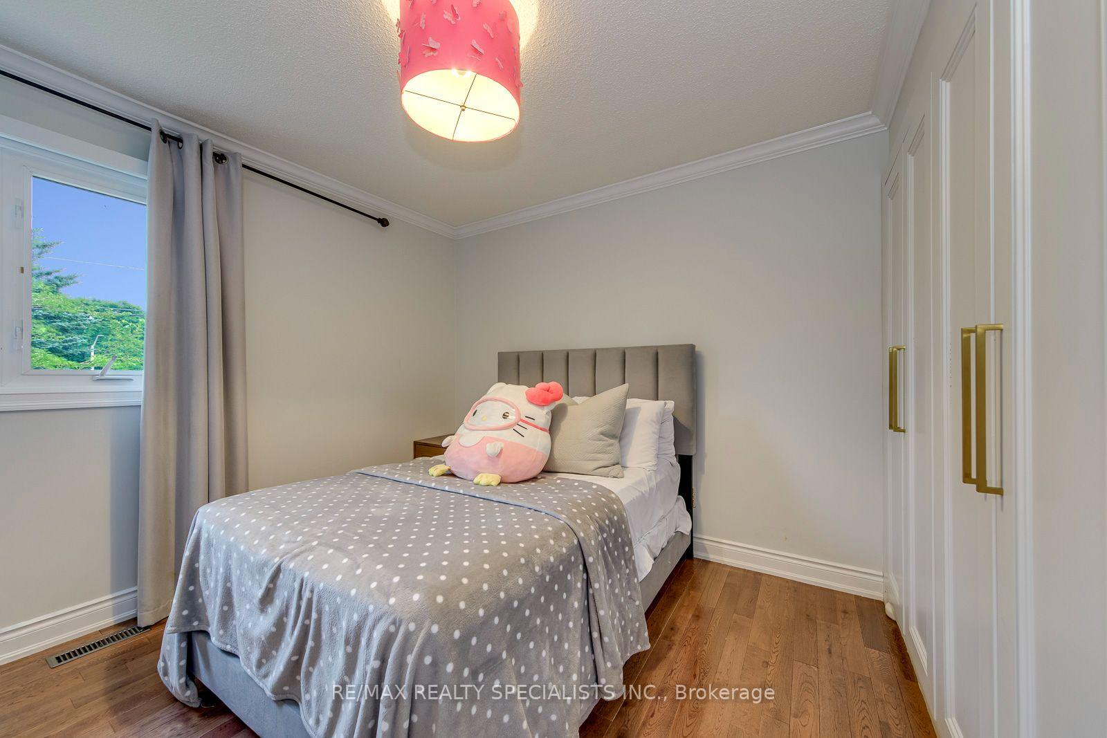 Photo 35 of 1499 Ravensmoor Crescent, Mississauga, East Credit — HOMEH