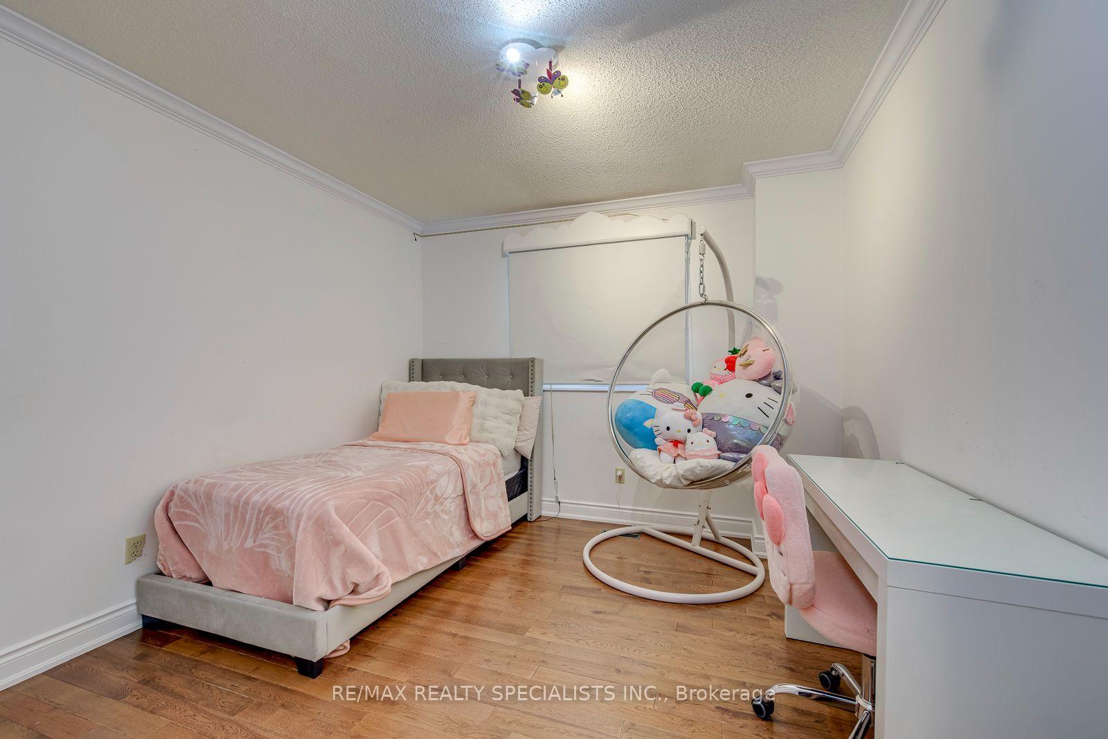 Photo 36 of 1499 Ravensmoor Crescent, Mississauga, East Credit — HOMEH