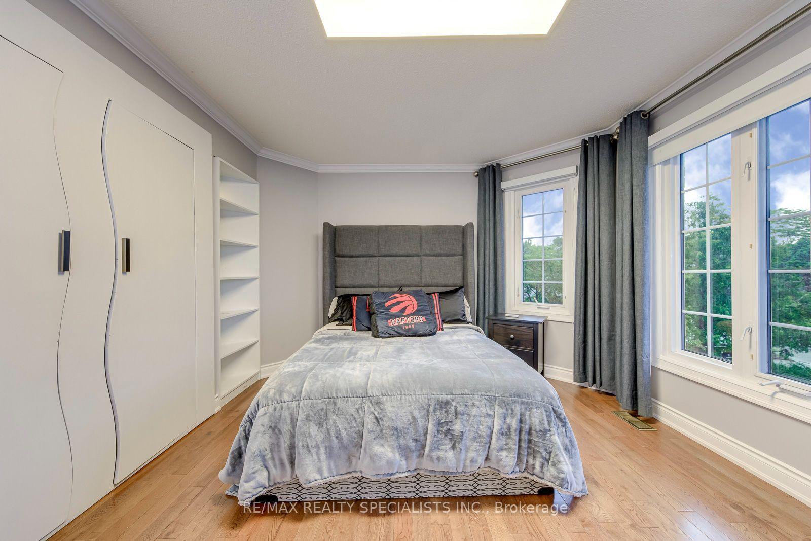 Photo 39 of 1499 Ravensmoor Crescent, Mississauga, East Credit — HOMEH