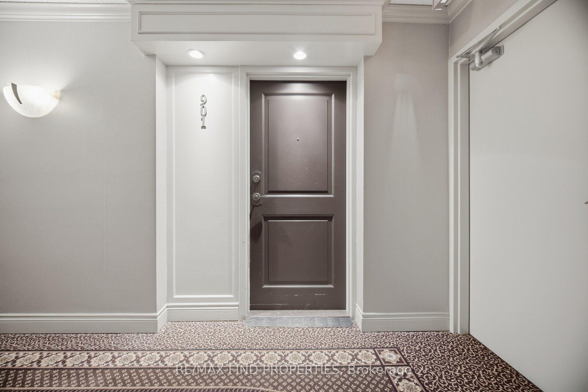 Photo 8 of Unit 901, 30 Wellington Street E, Toronto, Church-Yonge Corridor — HOMEH