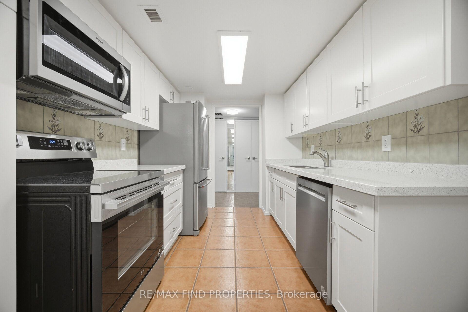 Photo 13 of Unit 901, 30 Wellington Street E, Toronto, Church-Yonge Corridor — HOMEH