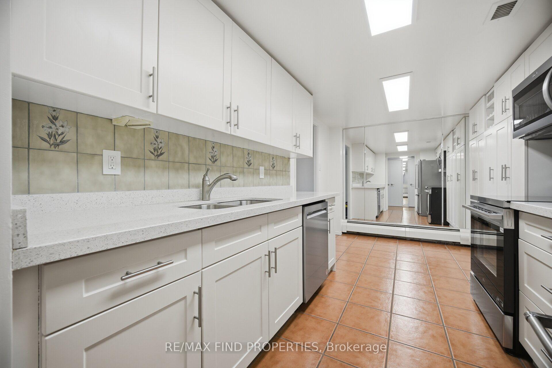 Photo 14 of Unit 901, 30 Wellington Street E, Toronto, Church-Yonge Corridor — HOMEH