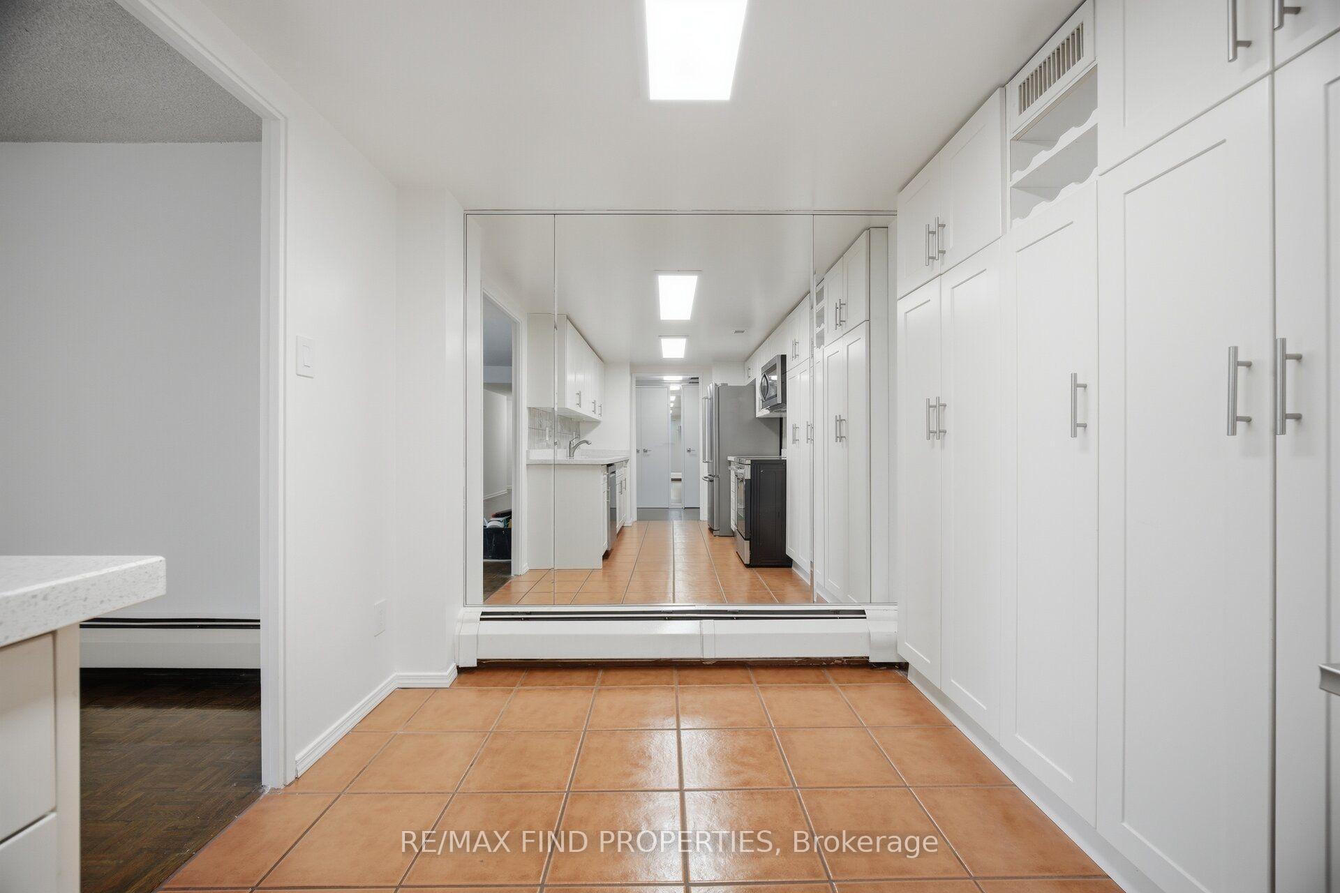 Photo 18 of Unit 901, 30 Wellington Street E, Toronto, Church-Yonge Corridor — HOMEH
