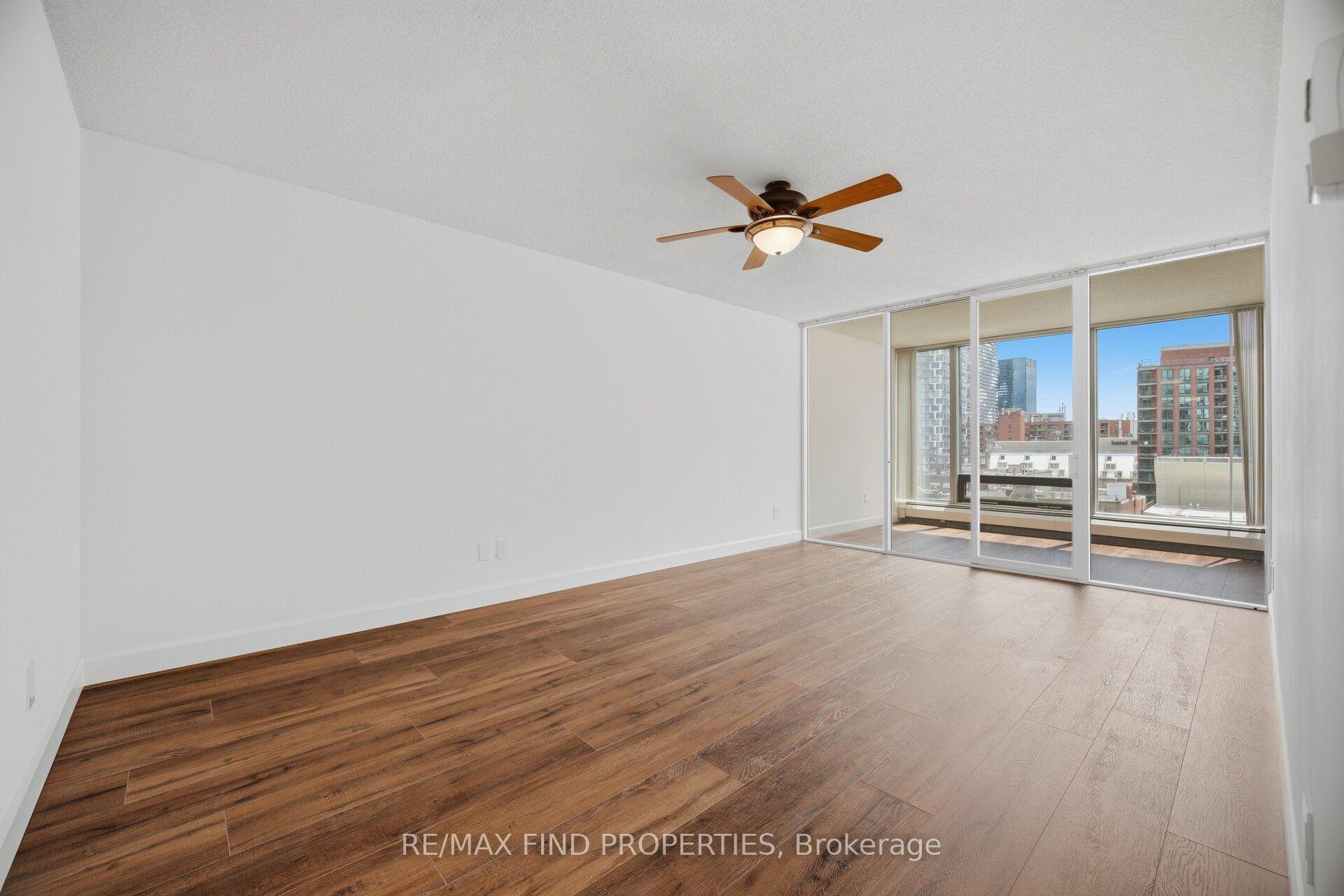 Photo 27 of Unit 901, 30 Wellington Street E, Toronto, Church-Yonge Corridor — HOMEH