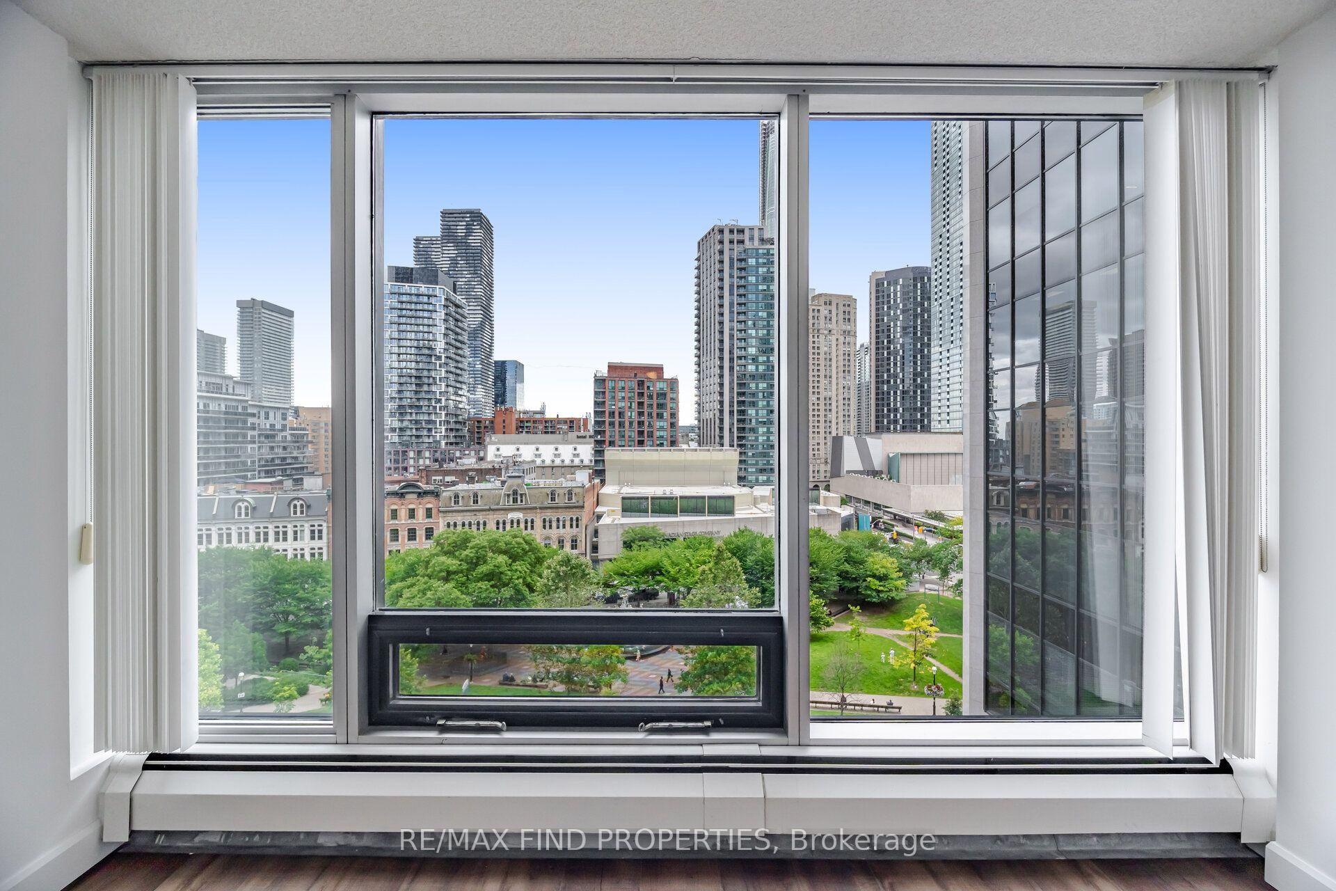 Photo 30 of Unit 901, 30 Wellington Street E, Toronto, Church-Yonge Corridor — HOMEH