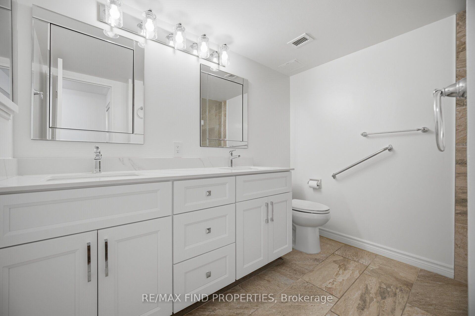 Photo 35 of Unit 901, 30 Wellington Street E, Toronto, Church-Yonge Corridor — HOMEH