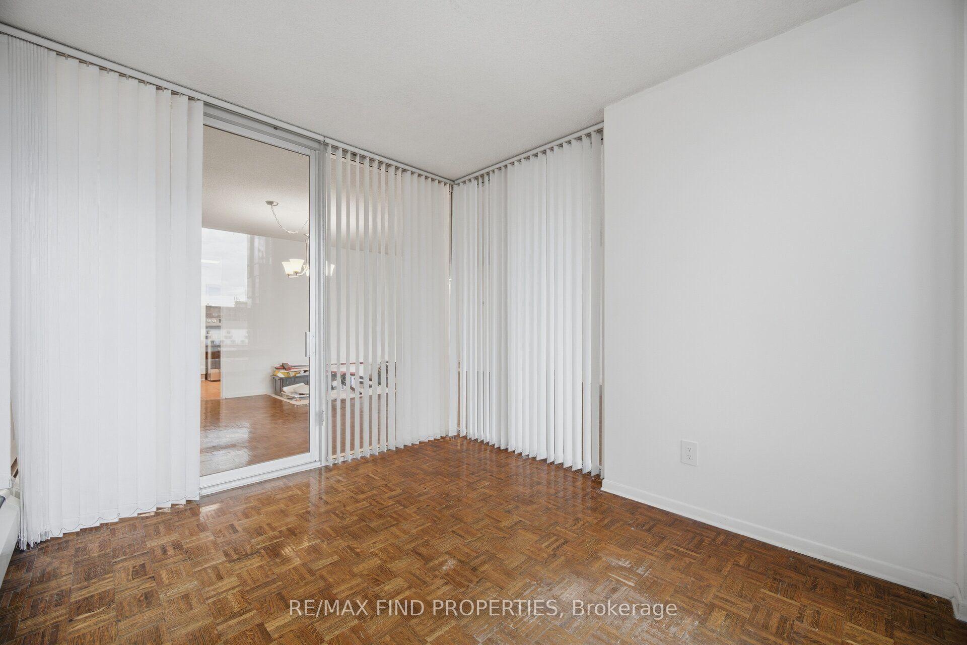 Photo 42 of Unit 901, 30 Wellington Street E, Toronto, Church-Yonge Corridor — HOMEH
