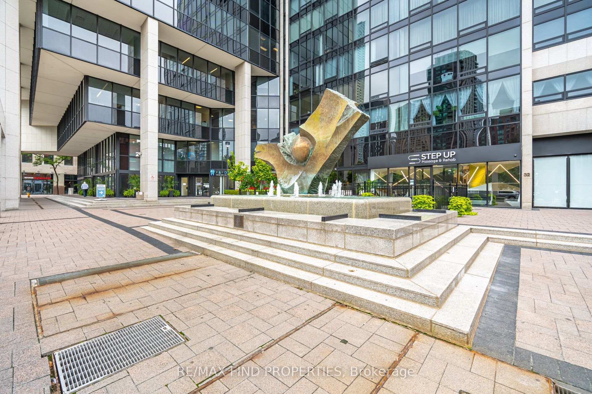 Photo 45 of Unit 901, 30 Wellington Street E, Toronto, Church-Yonge Corridor — HOMEH