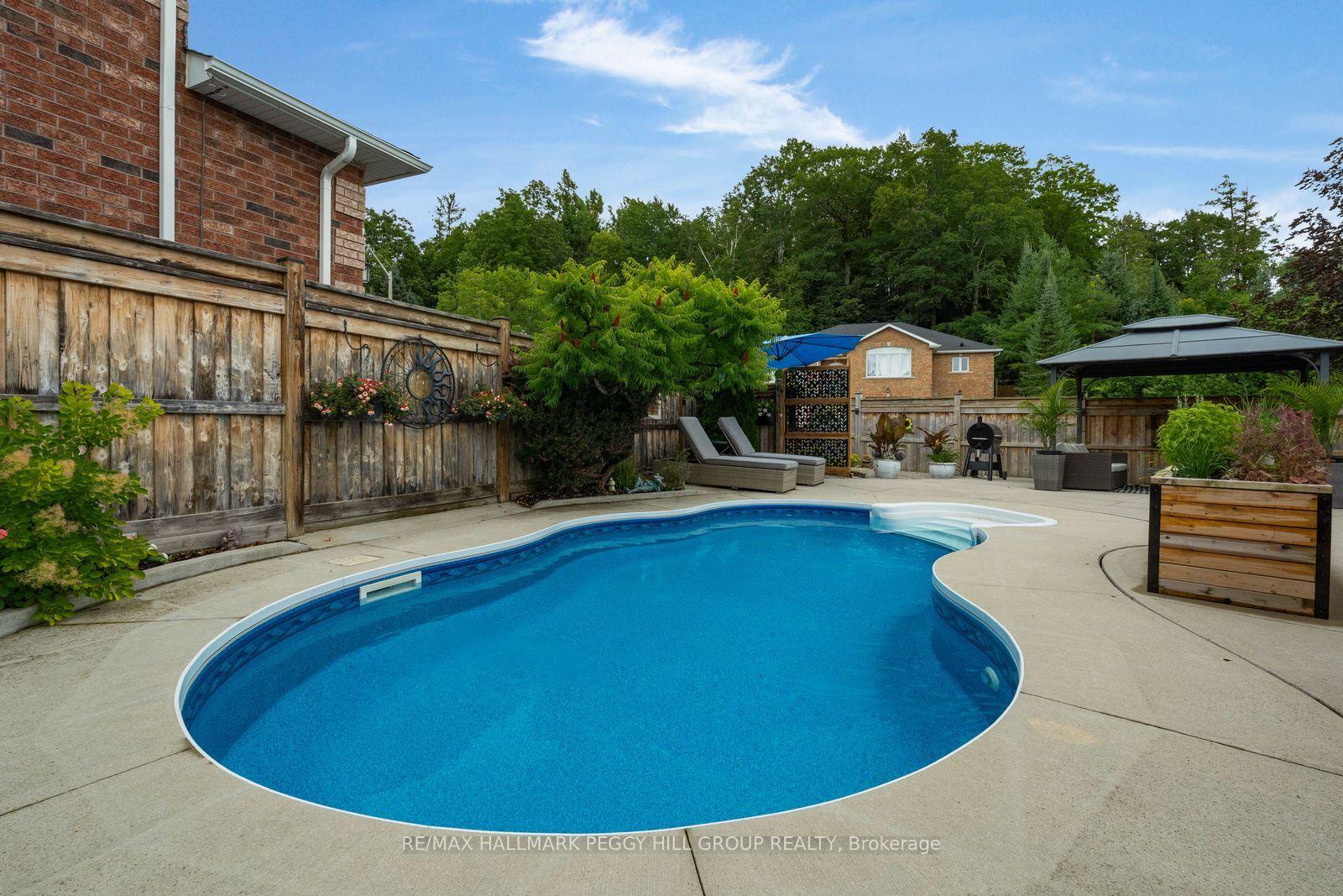 Photo 17 of 173 Cumming Drive, Barrie, Ardagh — HOMEH