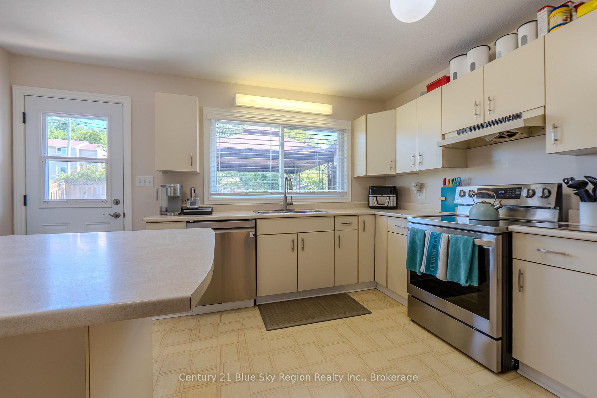 Photo 2 of 22 Tamerack Avenue, West Nipissing, Sturgeon Falls — HOMEH