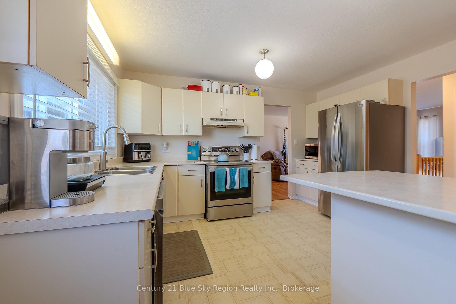 Photo 5 of 22 Tamerack Avenue, West Nipissing, Sturgeon Falls — HOMEH