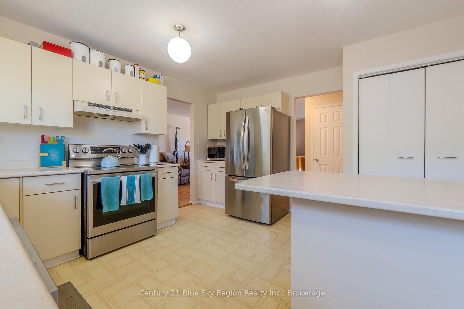 Photo 6 of 22 Tamerack Avenue, West Nipissing, Sturgeon Falls — HOMEH