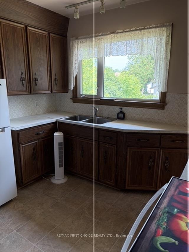 Photo 5 of 290 Hodder Avenue, Thunder Bay, Current River — HOMEH