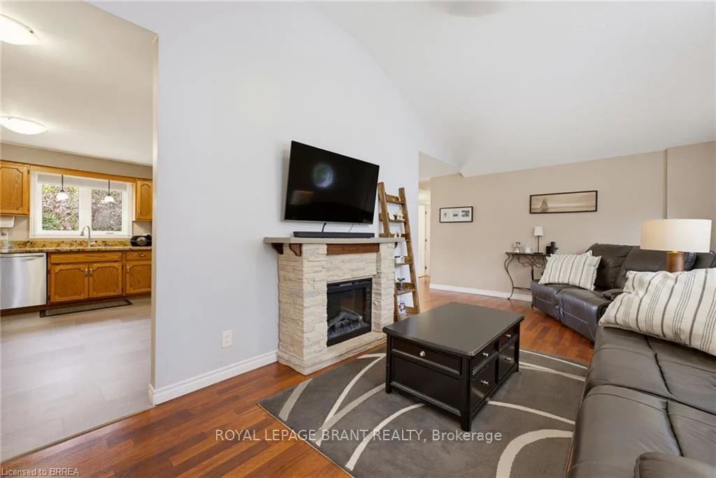Photo 15 of 16 Sixth Concession Road, Brant, Burford — HOMEH