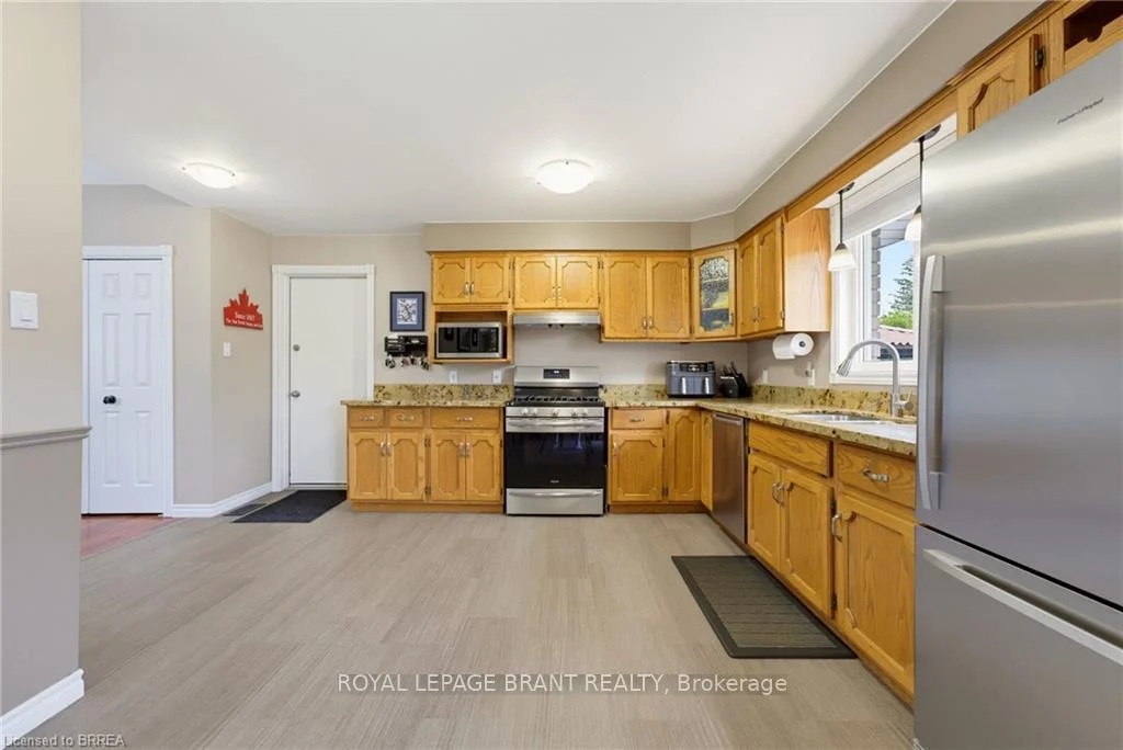 Photo 24 of 16 Sixth Concession Road, Brant, Burford — HOMEH
