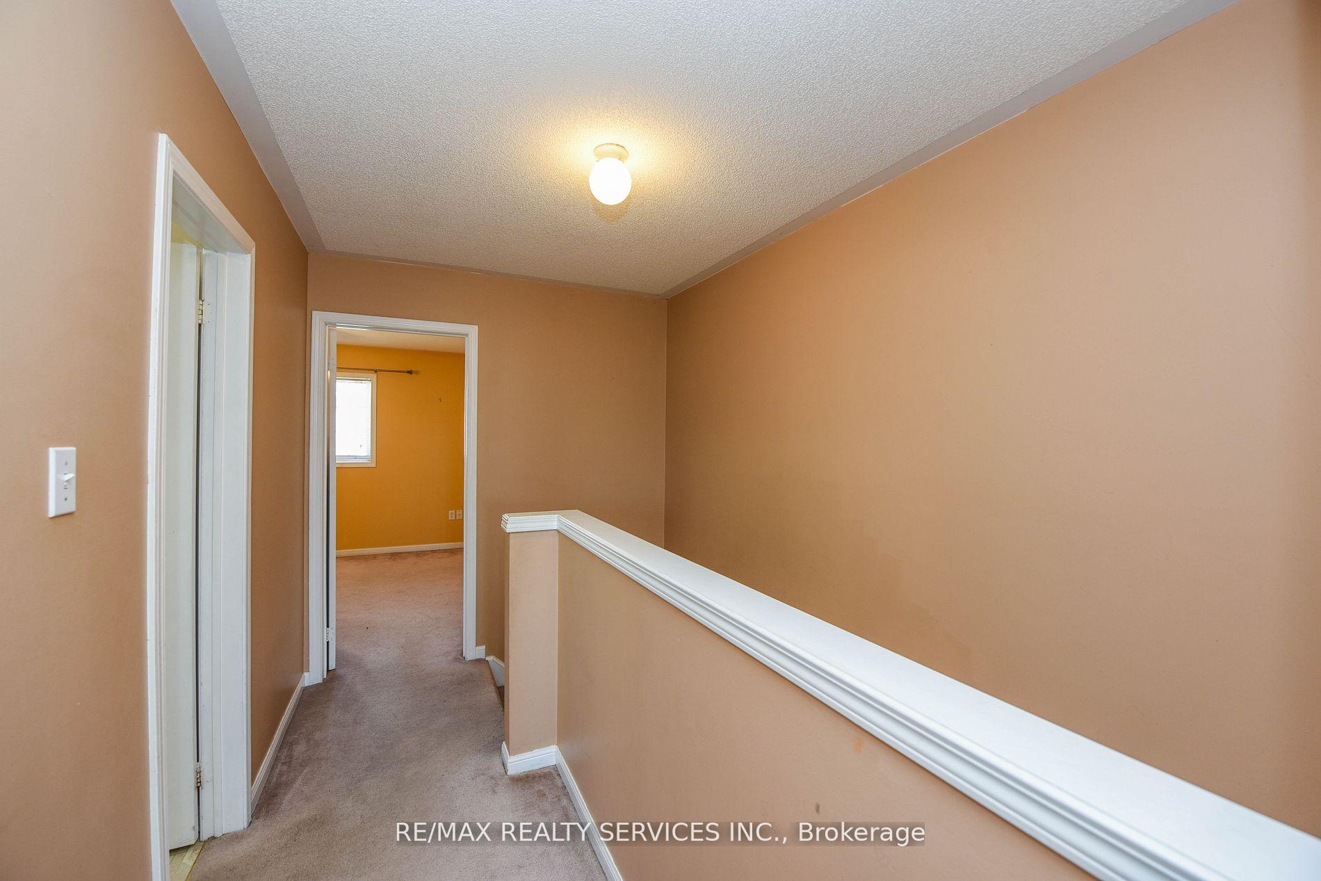 Photo 17 of Unit Upper, 172 Native Landing Crescent, Brampton, Fletcher's Creek Village — HOMEH