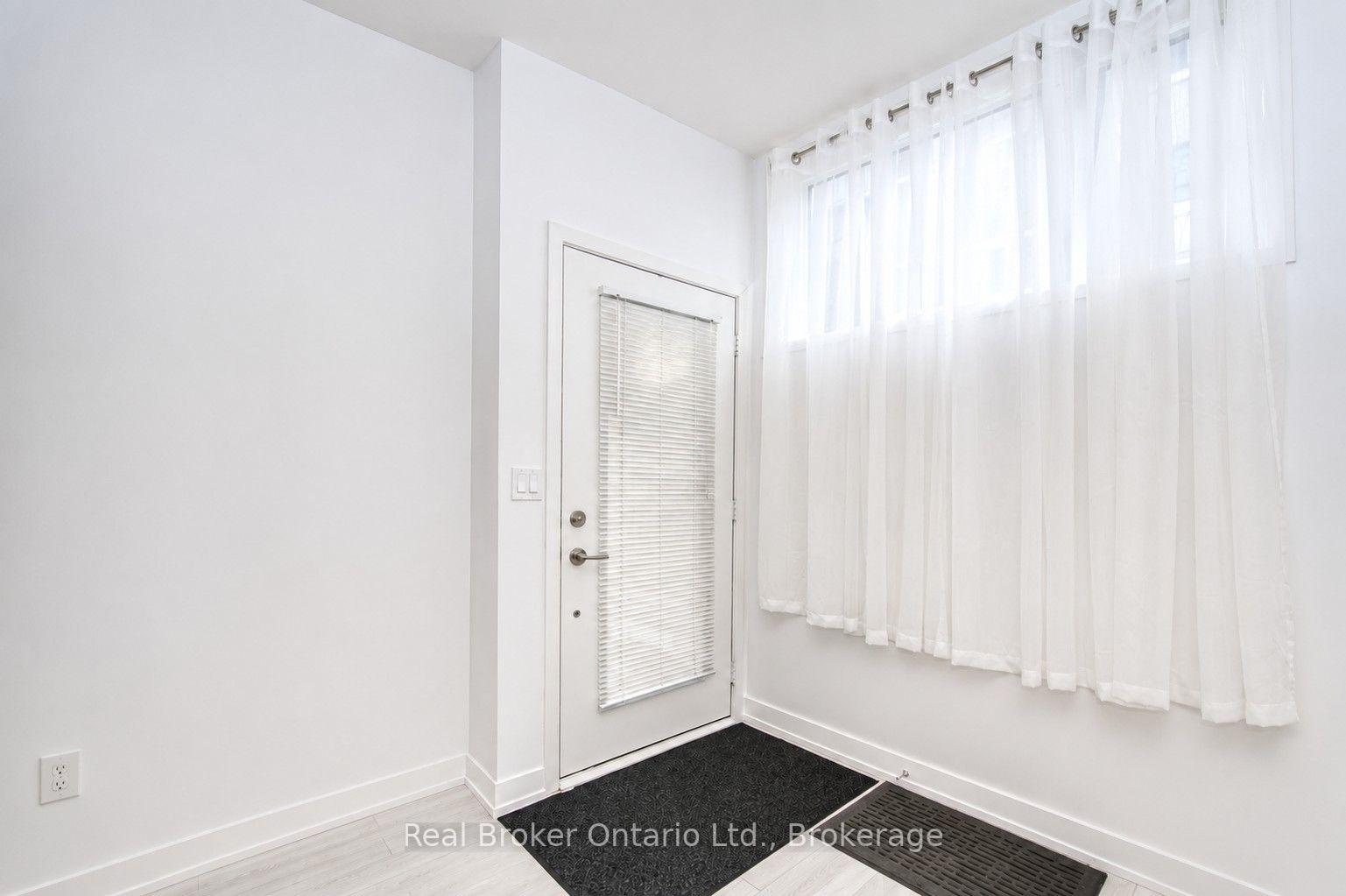 Photo 4 of Unit 109, 1135 Cooke Boulevard, Burlington, LaSalle — HOMEH
