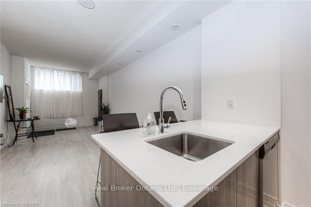 Photo 7 of Unit 109, 1135 Cooke Boulevard, Burlington, LaSalle — HOMEH