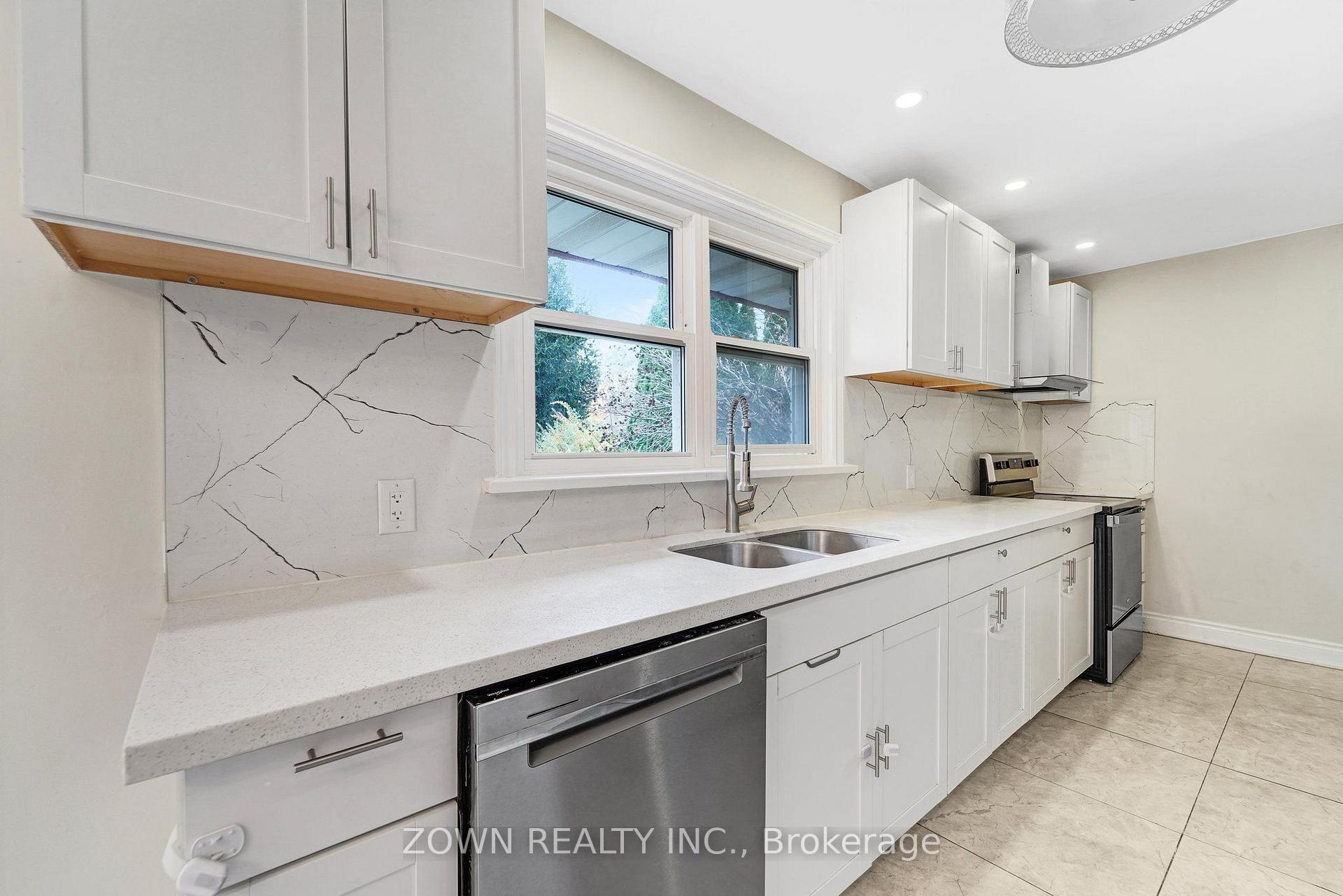 Photo 7 of Unit Main Level, 5866 Valley Way, Niagara Falls, Cherrywood — HOMEH