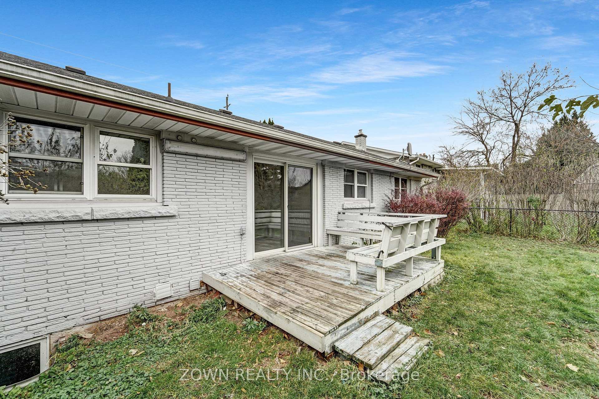 Photo 16 of Unit Main Level, 5866 Valley Way, Niagara Falls, Cherrywood — HOMEH