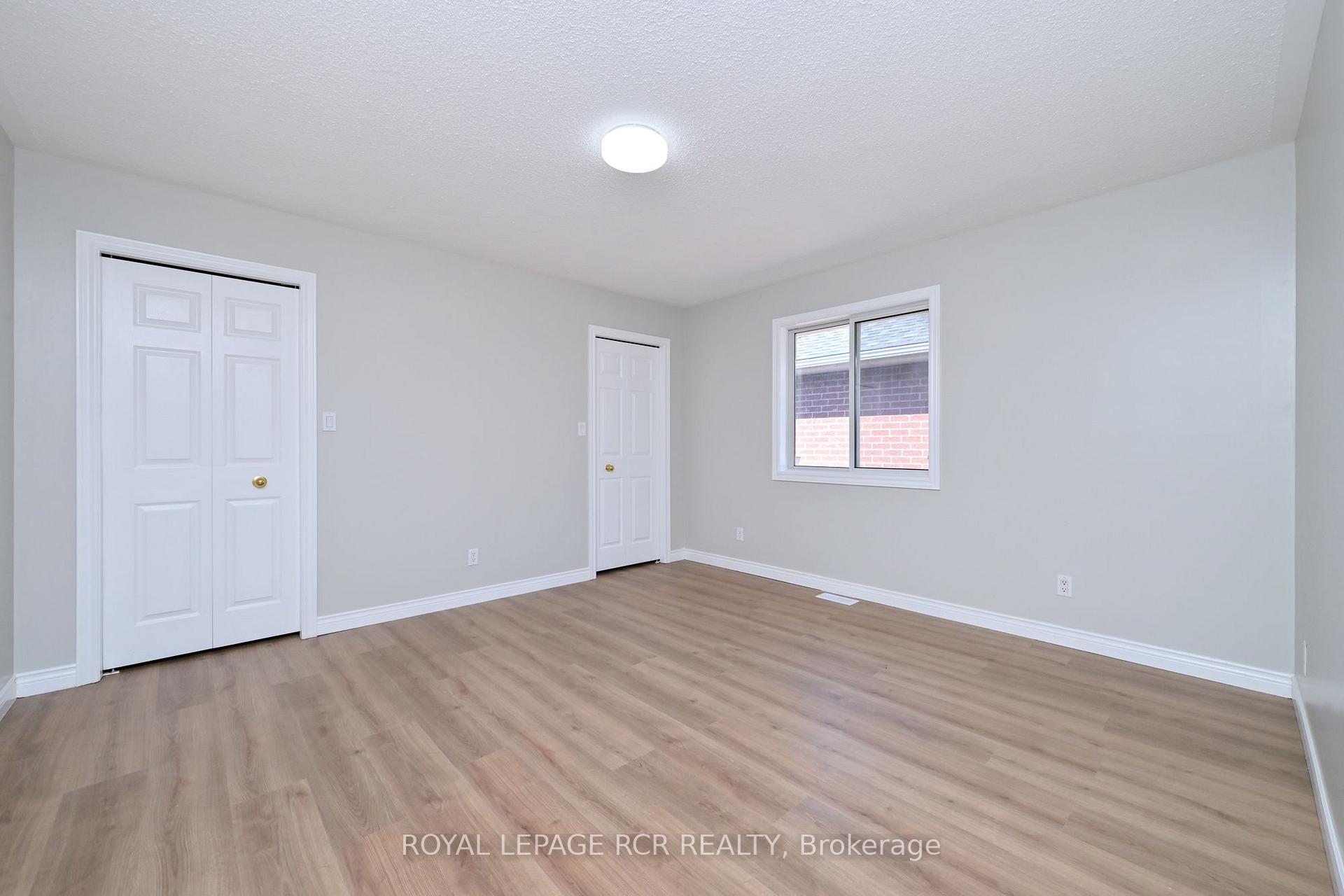 Photo 21 of 31 English Drive, New Tecumseth, Beeton — HOMEH