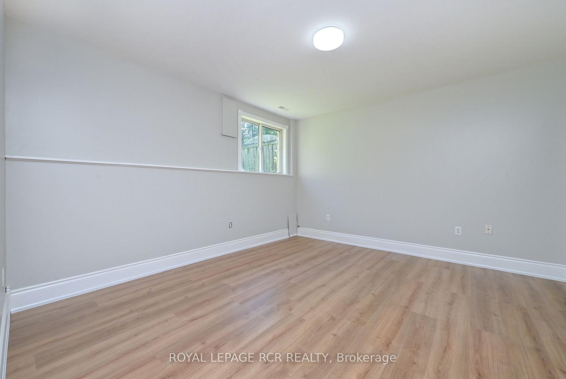 Photo 34 of 31 English Drive, New Tecumseth, Beeton — HOMEH