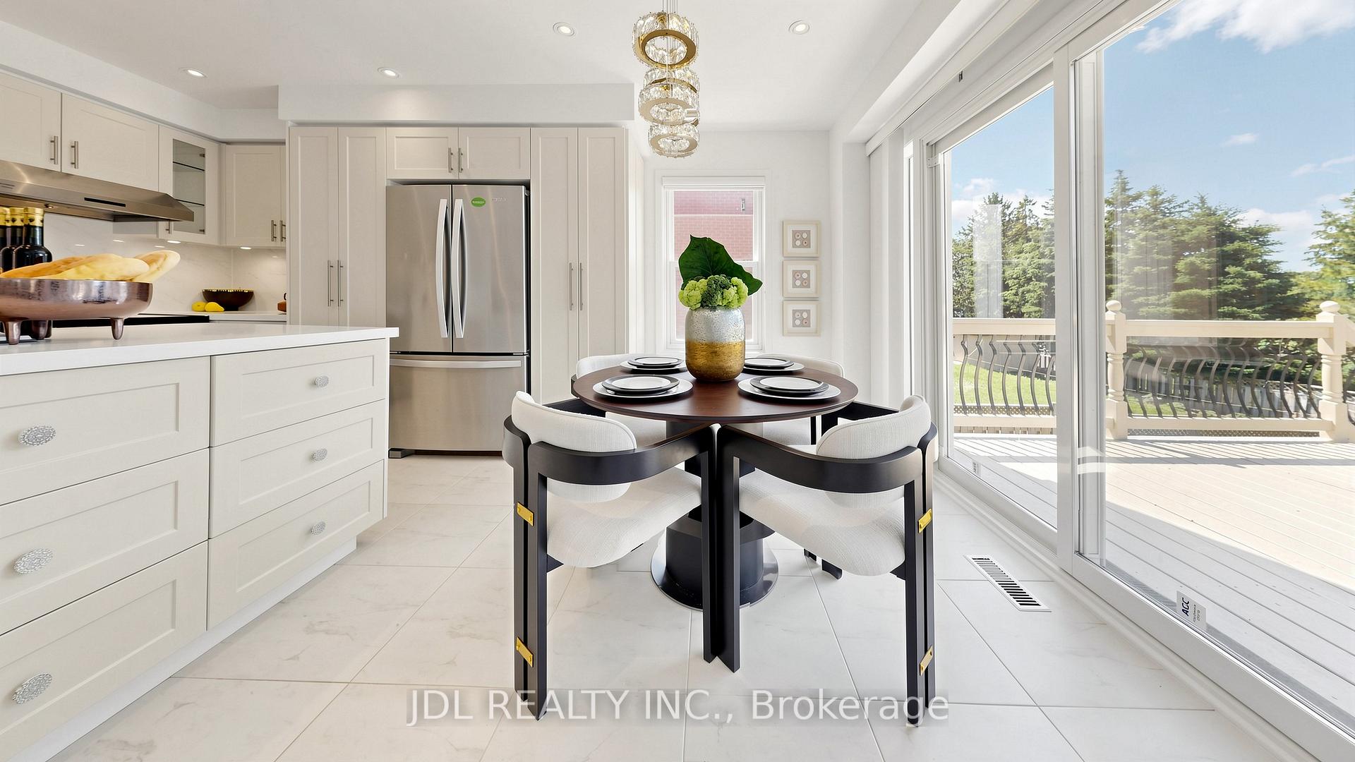 Photo 12 of 36 Chartwell Crescent, Georgina, Keswick North — HOMEH