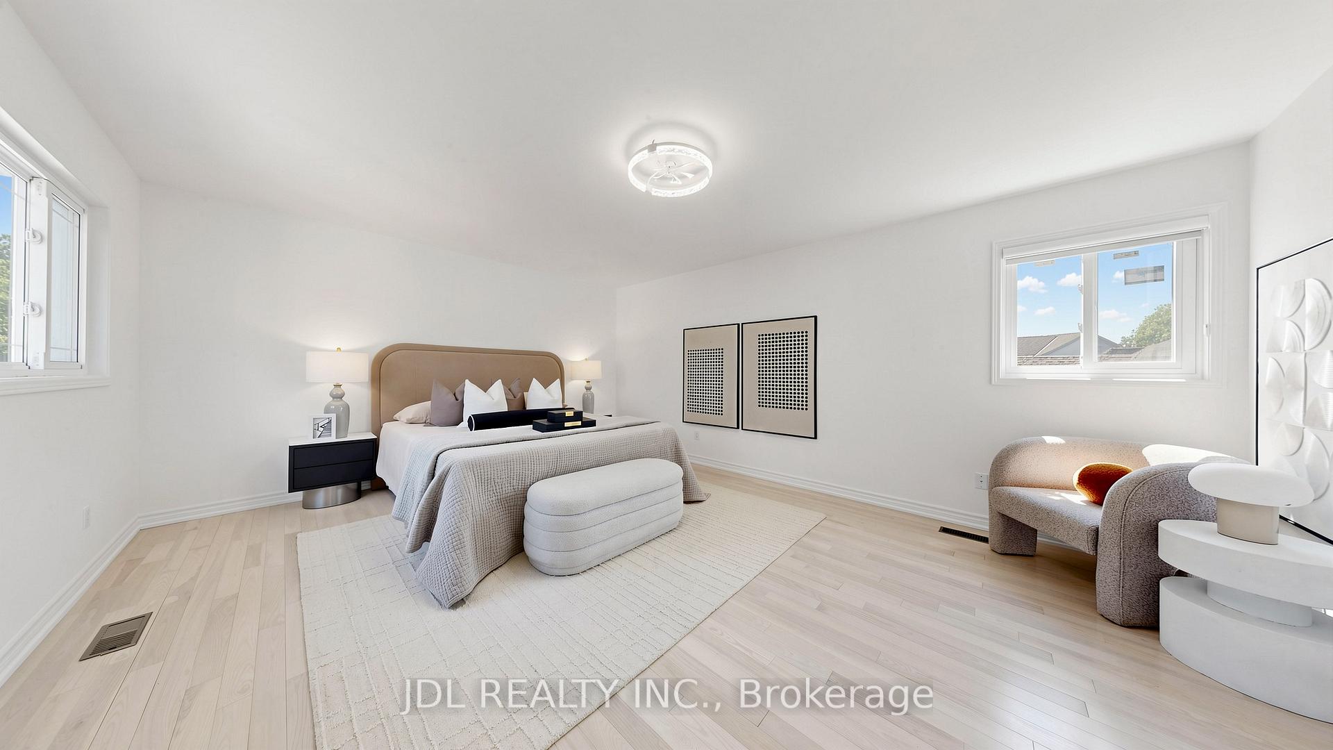 Photo 16 of 36 Chartwell Crescent, Georgina, Keswick North — HOMEH