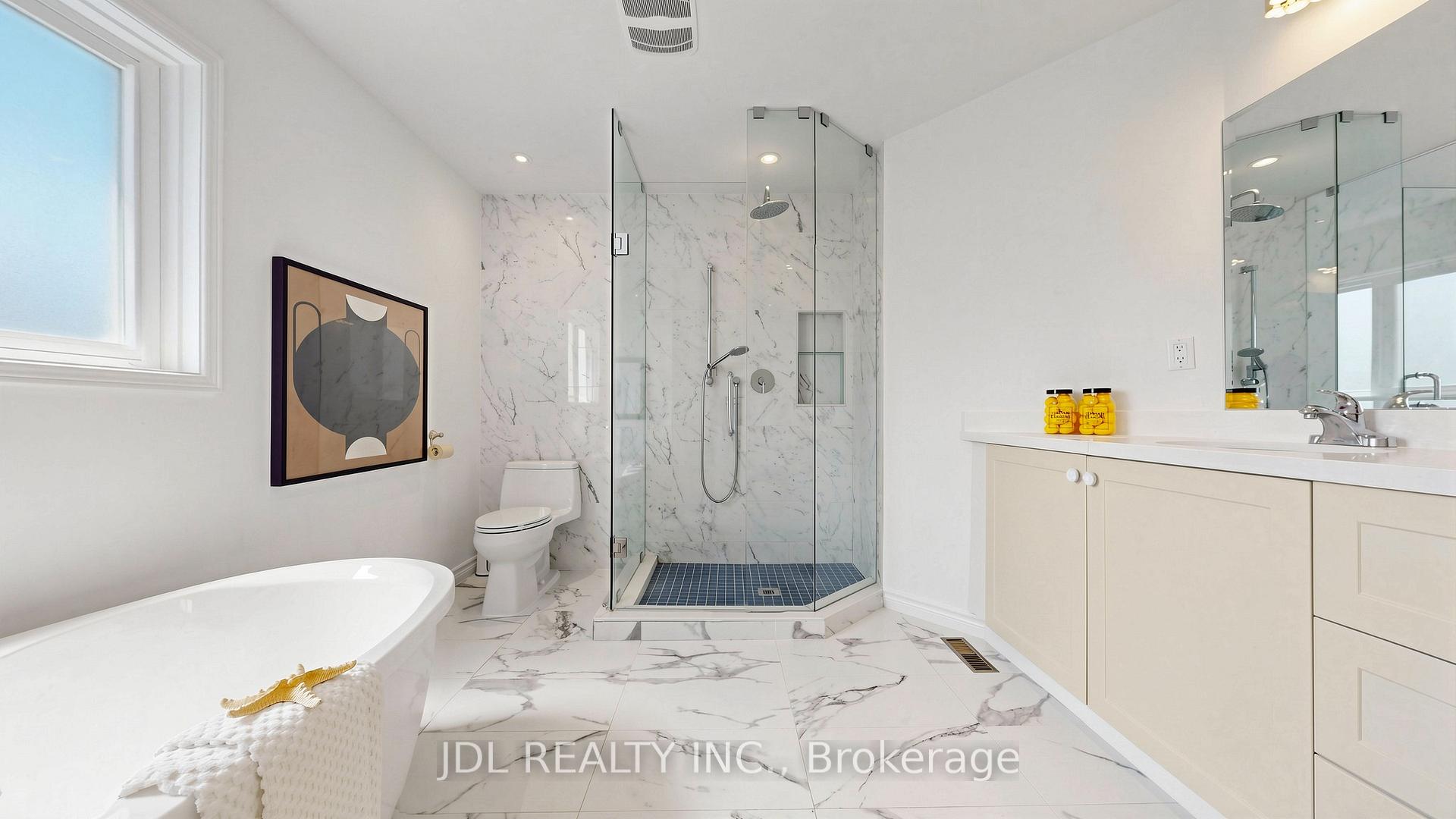Photo 19 of 36 Chartwell Crescent, Georgina, Keswick North — HOMEH