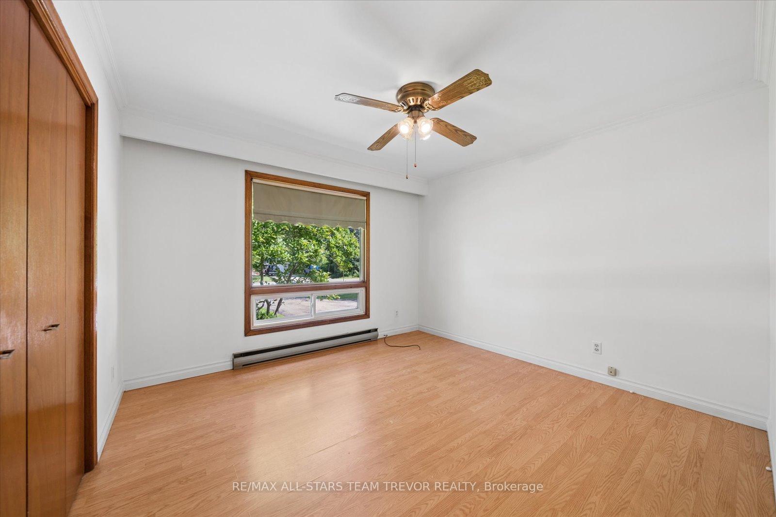 Photo 14 of 18 Garrett Drive, Georgina, Sutton & Jackson's Point — HOMEH