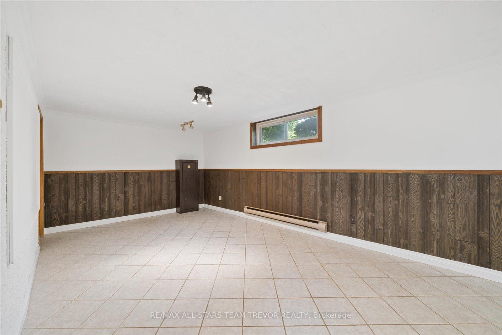 Photo 25 of 18 Garrett Drive, Georgina, Sutton & Jackson's Point — HOMEH