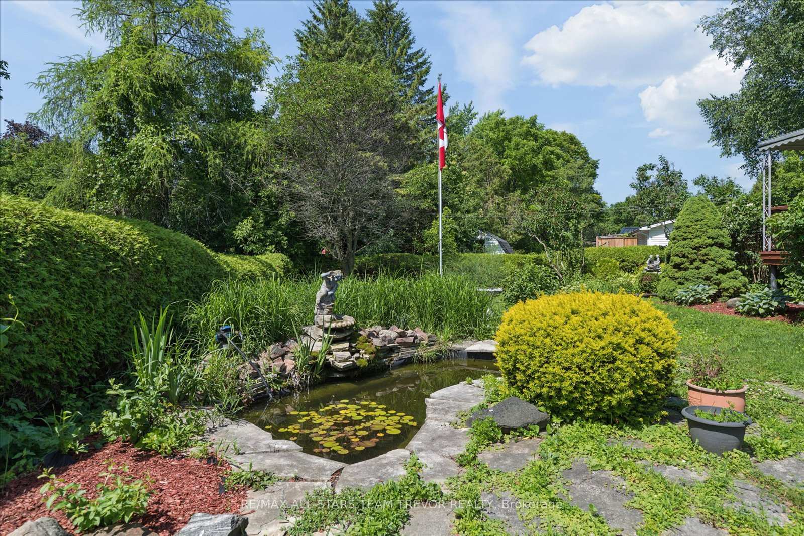 Photo 38 of 18 Garrett Drive, Georgina, Sutton & Jackson's Point — HOMEH