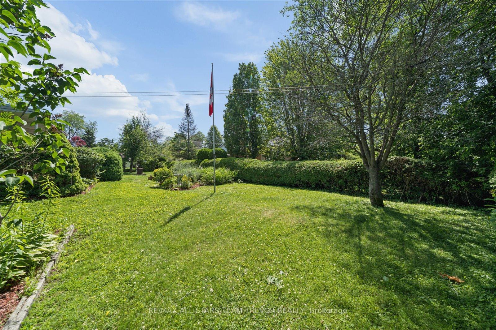 Photo 40 of 18 Garrett Drive, Georgina, Sutton & Jackson's Point — HOMEH
