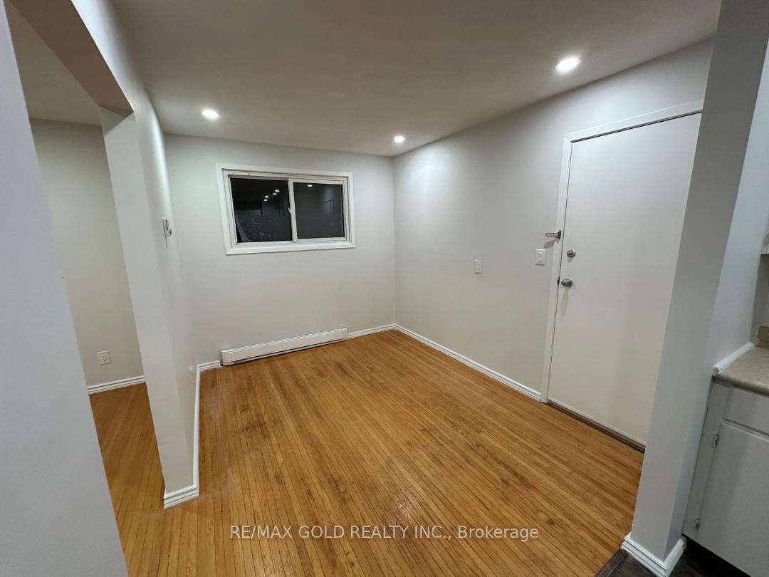 Photo 20 of Unit unit 2 ( Middle ), 515 Stone Street, Oshawa, Lakeview — HOMEH