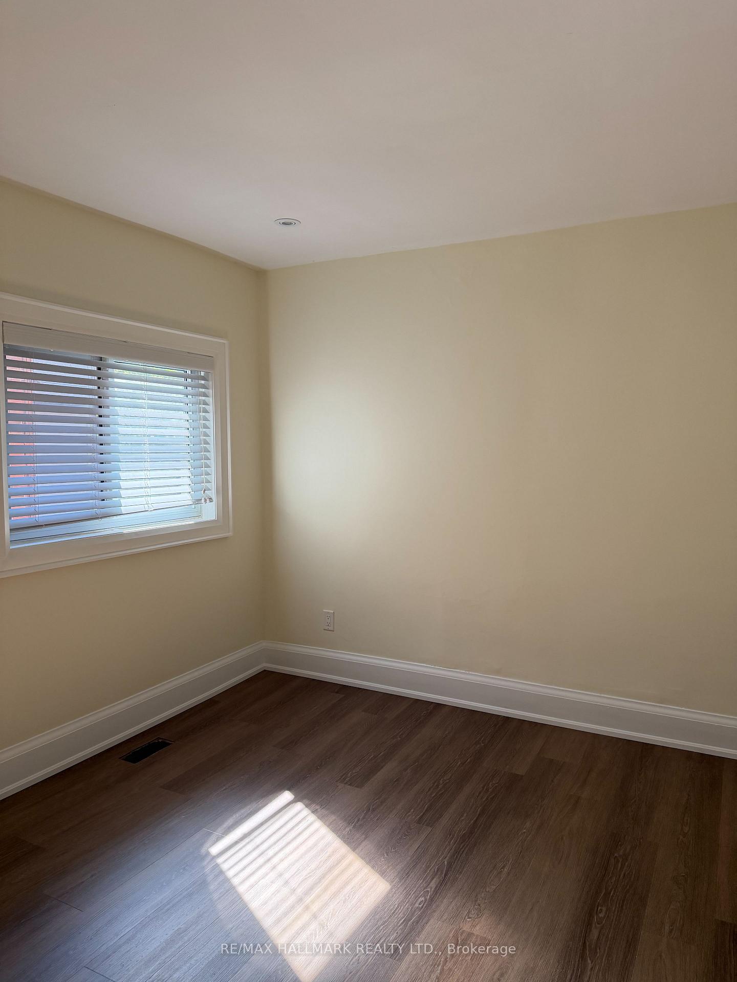 Photo 12 of Unit Main Fl, 37 Lola Road, Toronto, Yonge-Eglinton — HOMEH