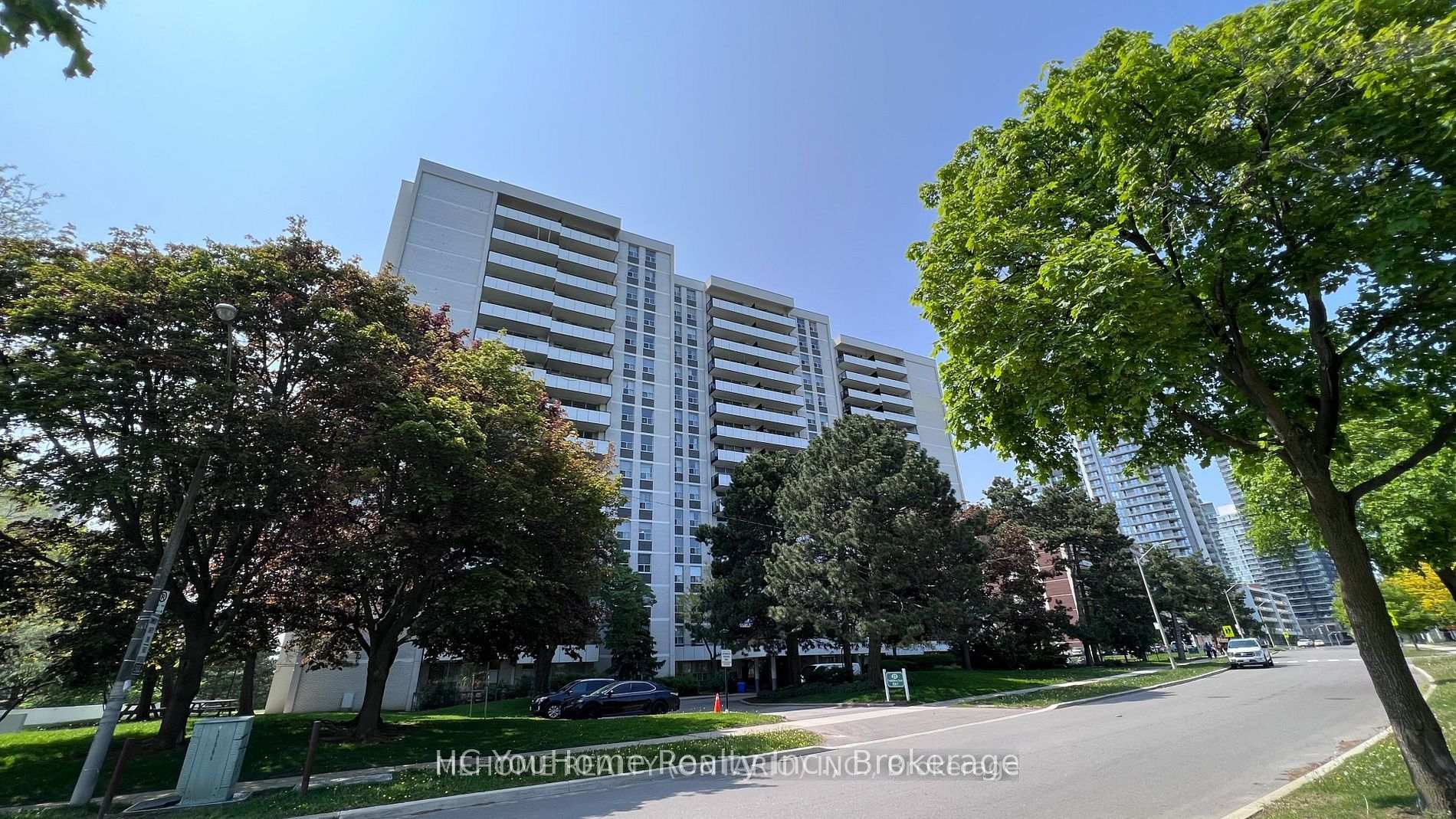 Front of Unit 1704, 20 Forest Manor Road