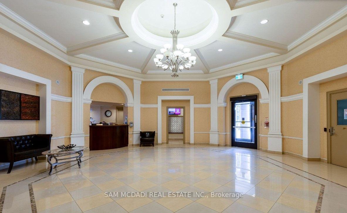 Photo 2 of Unit 804, 220 Forum Drive, Mississauga, Hurontario — HOMEH