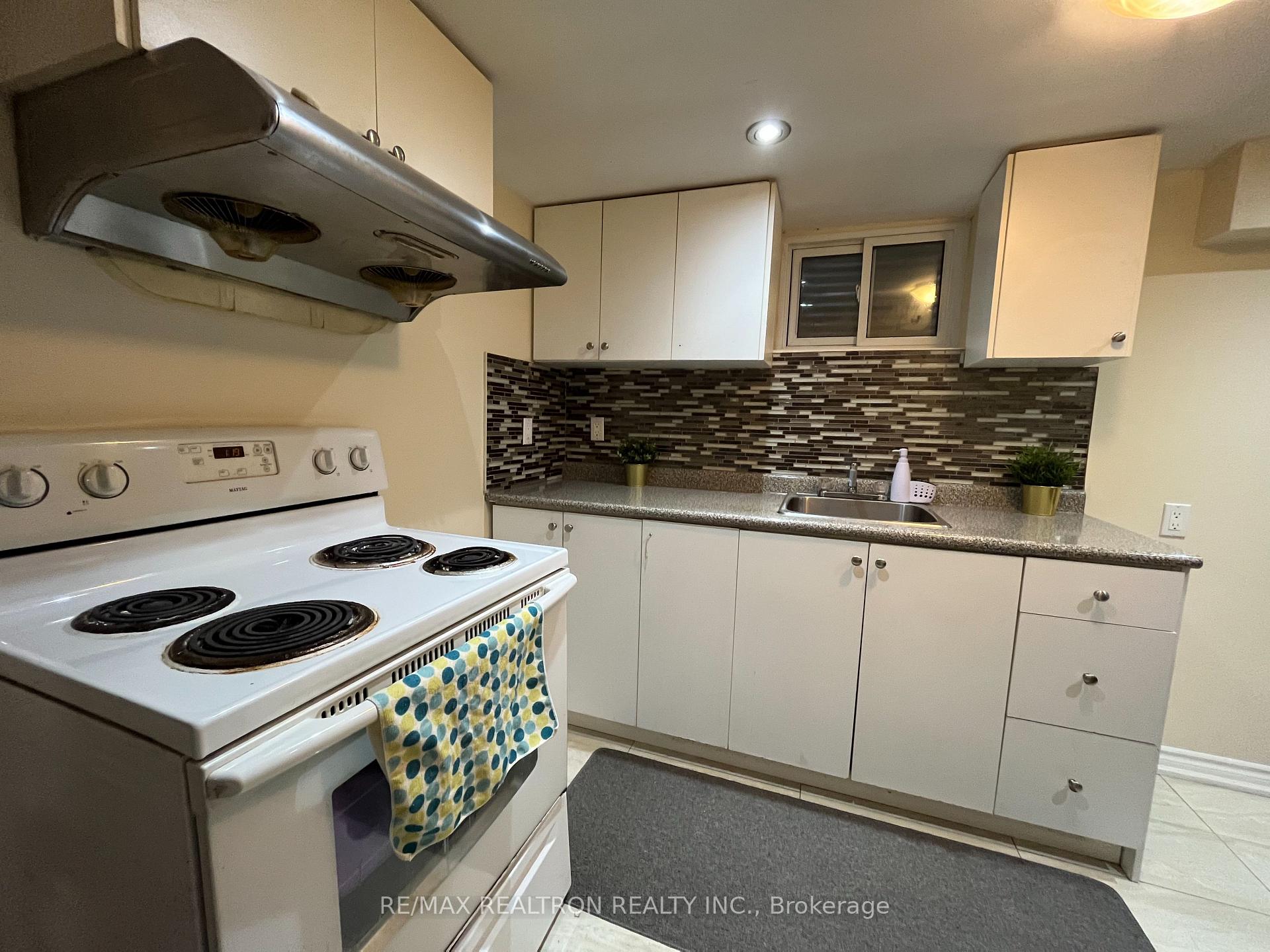 Photo 3 of Unit Bsmnt, 564 McCowan Road, Scarborough, Bendale — HOMEH