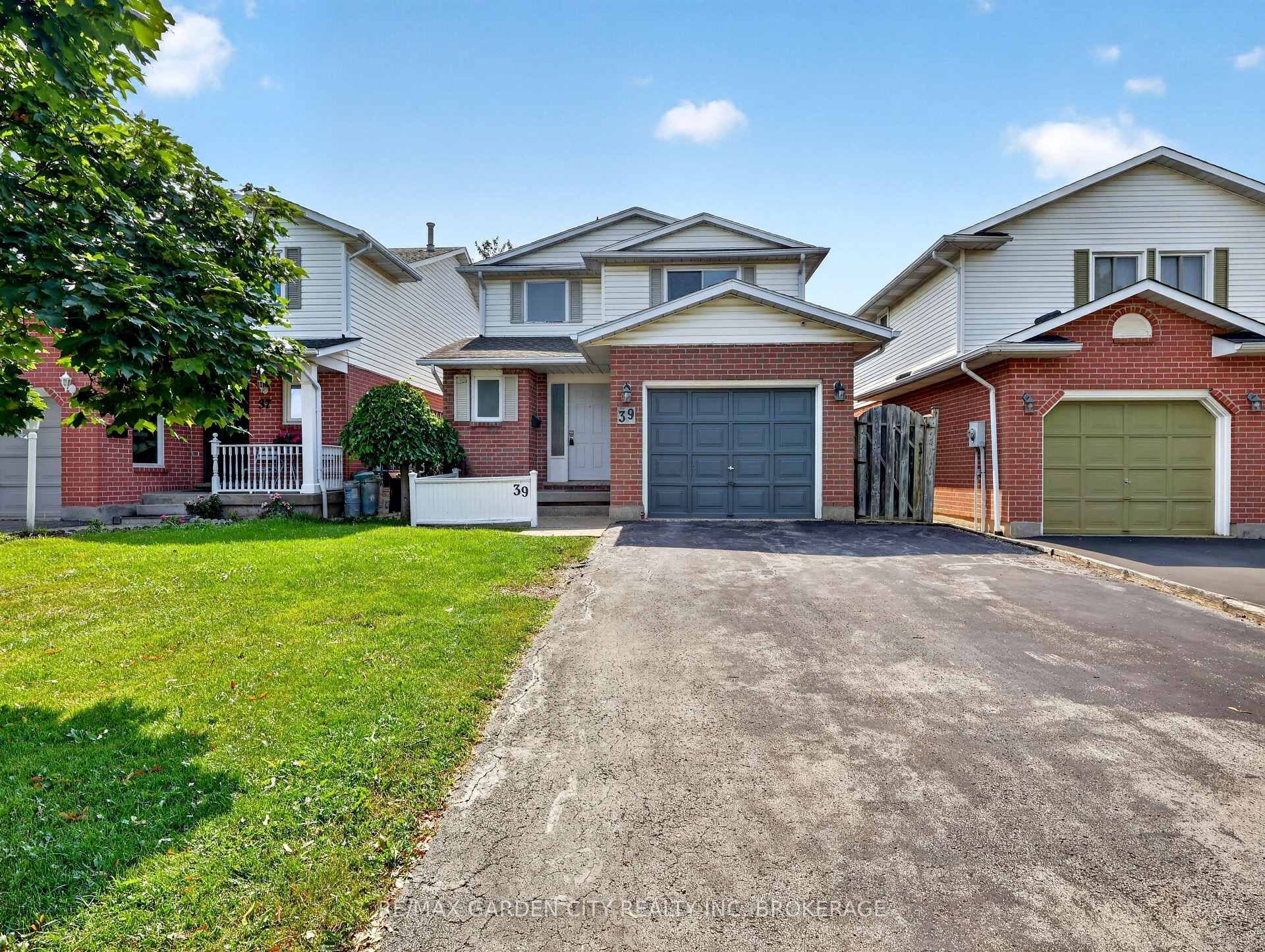 Photo 1 of 39 Buchanan Crescent, Thorold, Confederation Heights — HOMEH