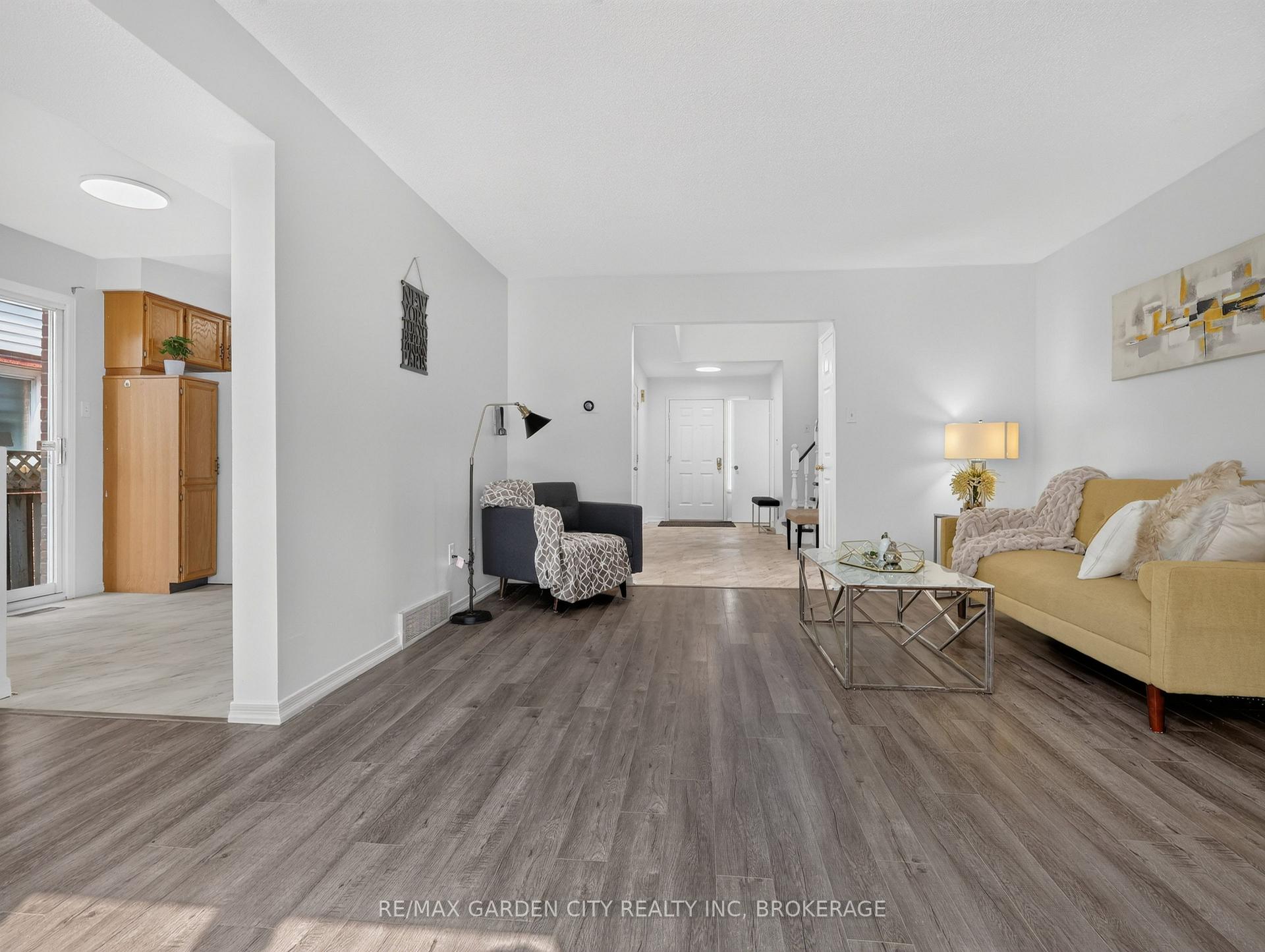 Photo 11 of 39 Buchanan Crescent, Thorold, Confederation Heights — HOMEH