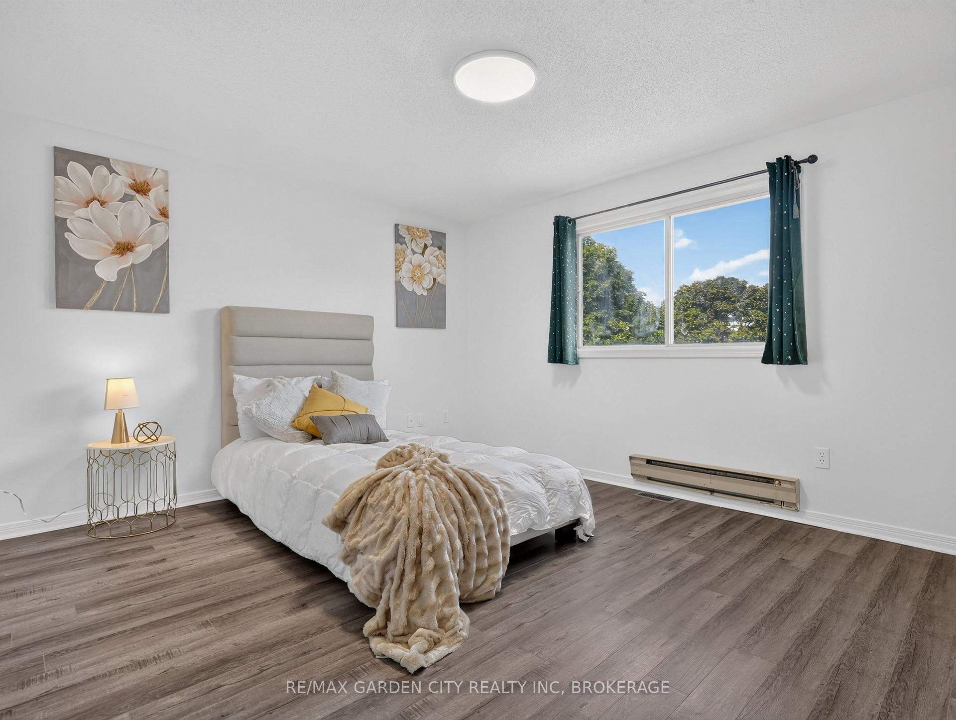 Photo 33 of 39 Buchanan Crescent, Thorold, Confederation Heights — HOMEH