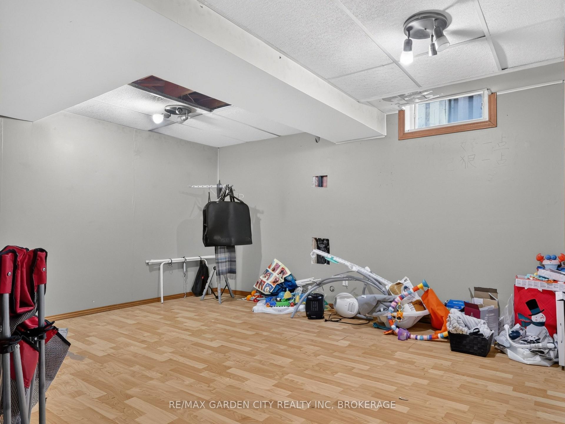 Photo 38 of 39 Buchanan Crescent, Thorold, Confederation Heights — HOMEH