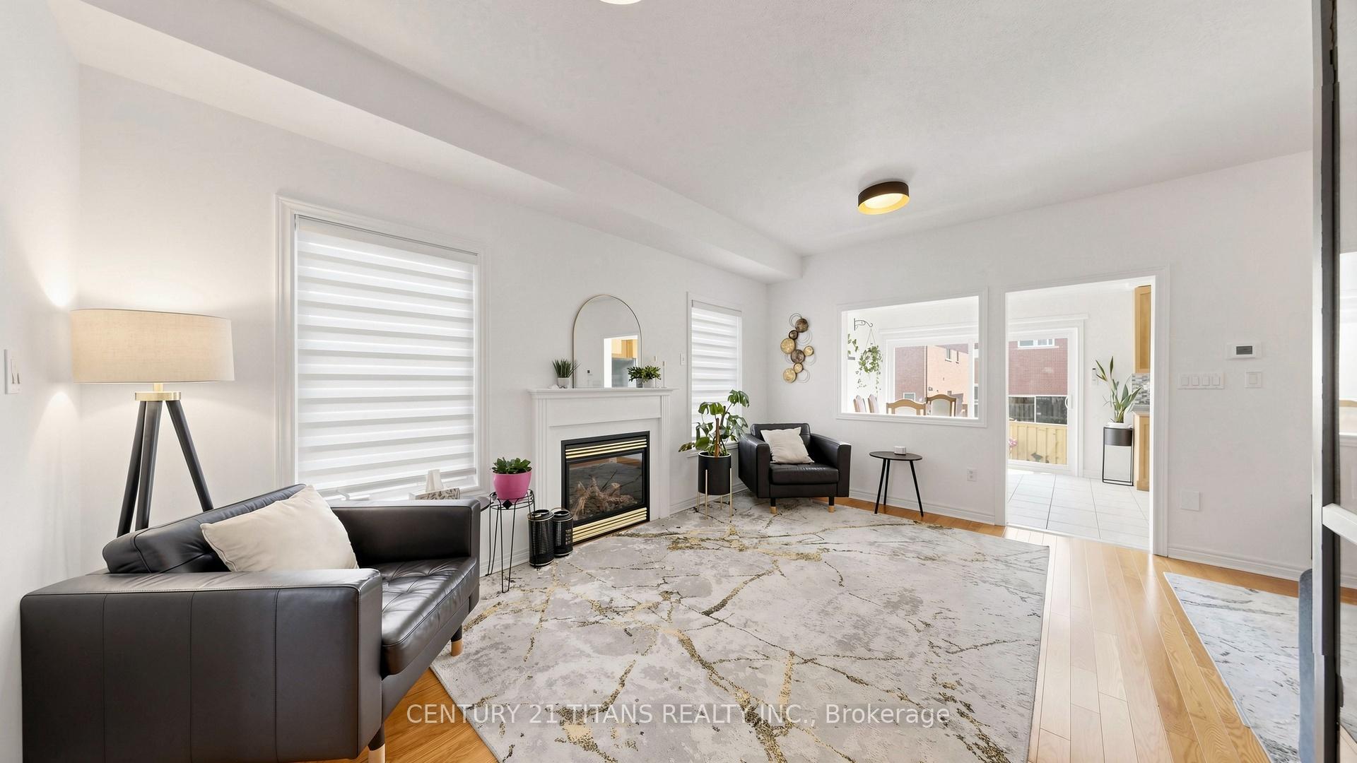 Photo 3 of 13 Pamgrey Road, Markham, Greensborough — HOMEH