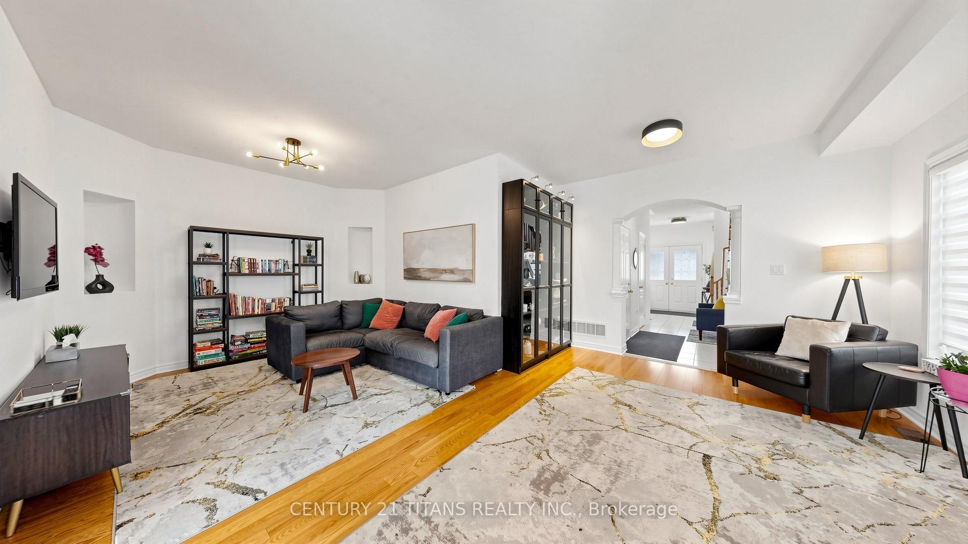 Photo 8 of 13 Pamgrey Road, Markham, Greensborough — HOMEH