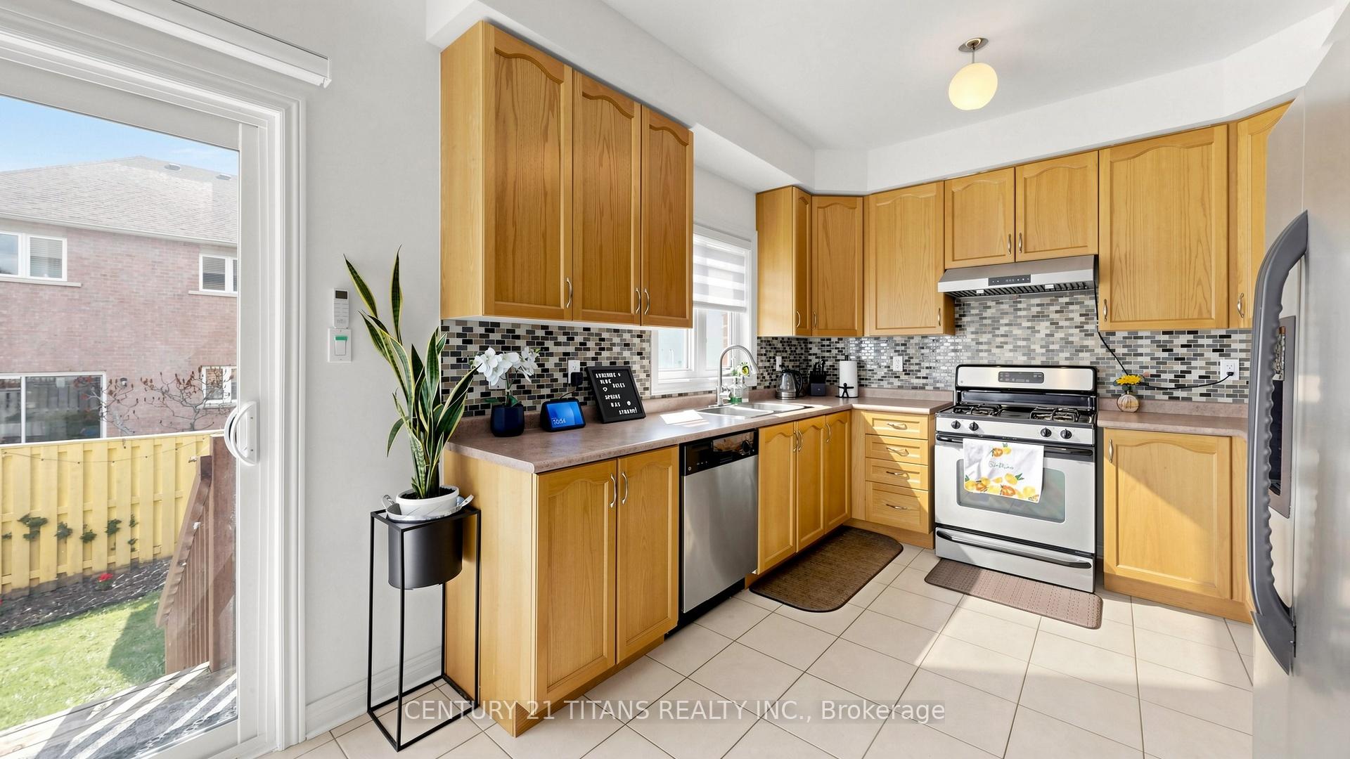 Photo 13 of 13 Pamgrey Road, Markham, Greensborough — HOMEH
