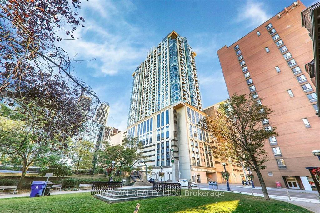 Photo 2 of Unit 1603, 8 Park Road, Toronto, Rosedale-Moore Park — HOMEH
