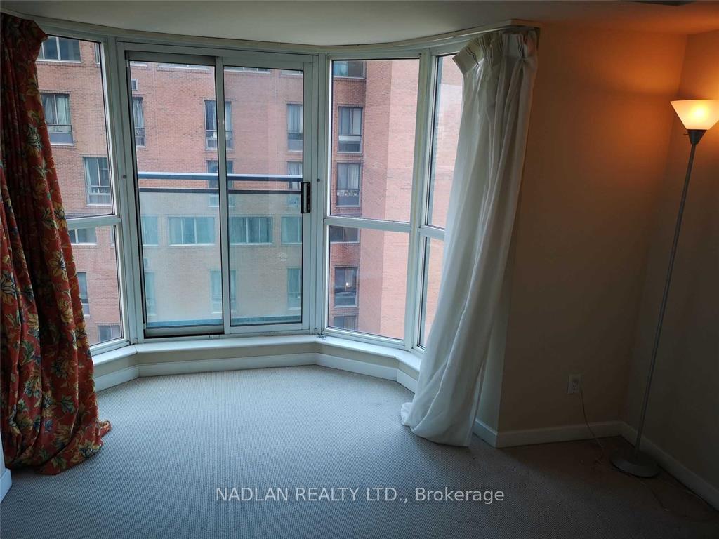 Photo 3 of Unit 1603, 8 Park Road, Toronto, Rosedale-Moore Park — HOMEH
