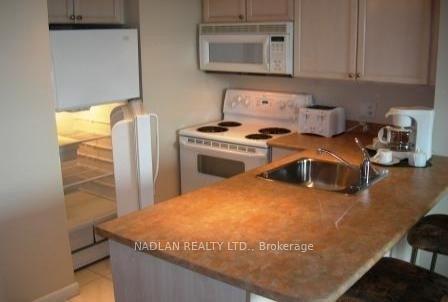 Photo 7 of Unit 1603, 8 Park Road, Toronto, Rosedale-Moore Park — HOMEH