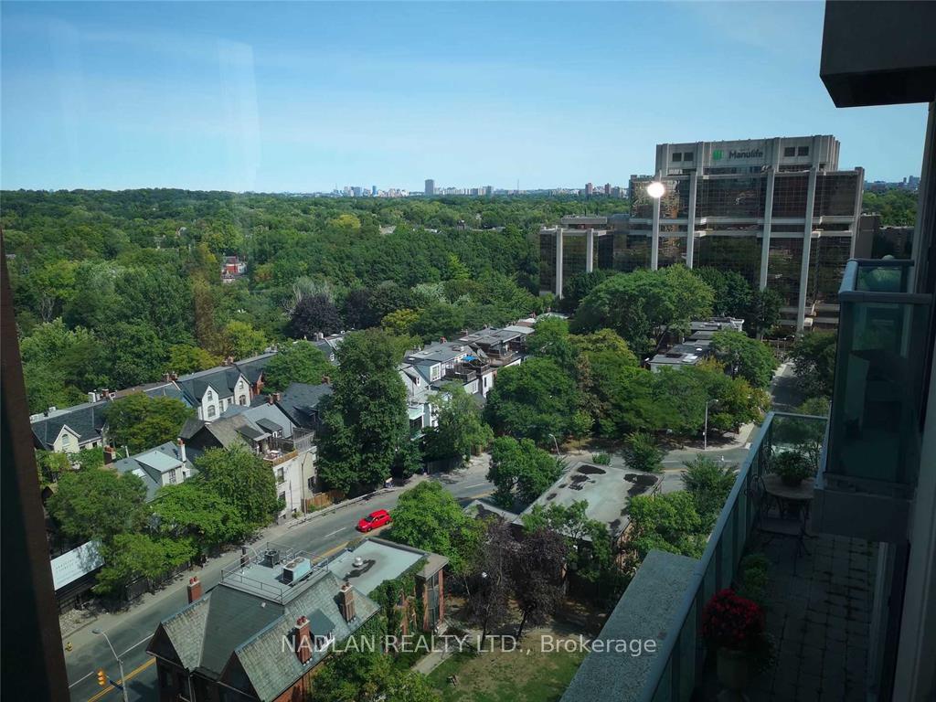 Photo 12 of Unit 1603, 8 Park Road, Toronto, Rosedale-Moore Park — HOMEH